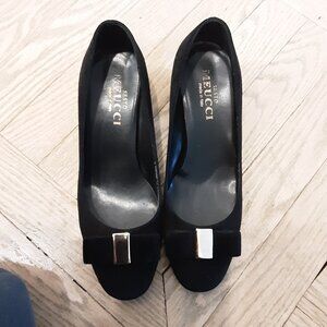 Sesto Meucci black suede pumps